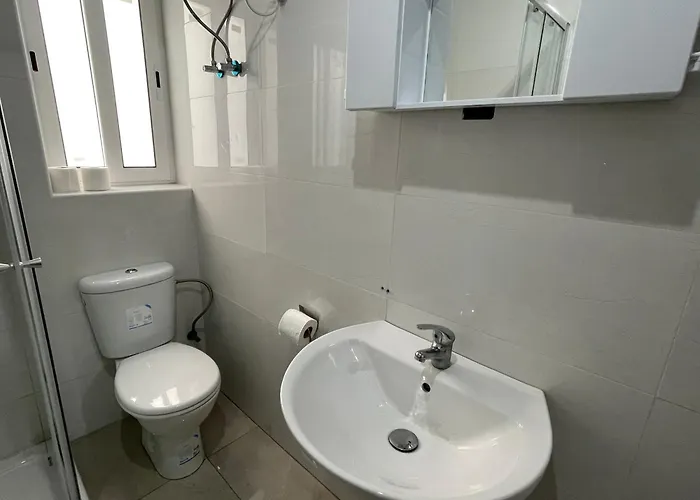 R2 Rn Retreat * St. Paul's Bay